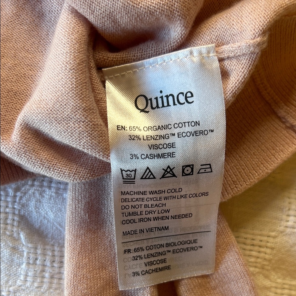 Quince Lightweight Cotton Cashmere V-Neck Sweater in Sugar Stone - Picture 11 of 11